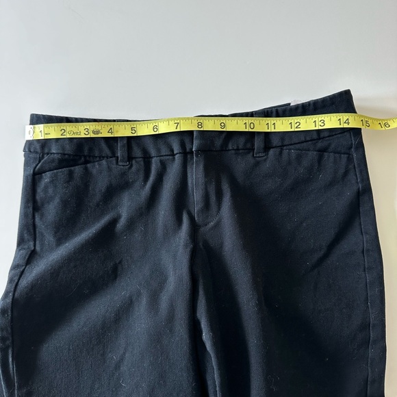 Women’s pixie mid rise black Old Navy pants, size 4 regular - Picture 9 of 9